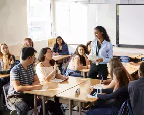 Female Older Class AdobeStock_254378758 S